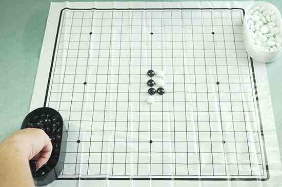 五子棋规则(正规五子棋的主要规则有哪些)