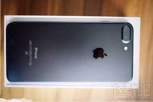 iPhone7有什么标准配件 iPhone7开箱图一览