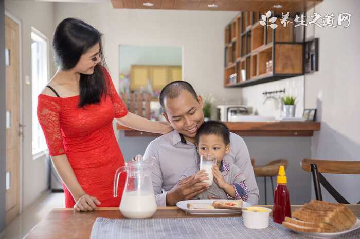 只吃早餐一周瘦几斤_饮食减肥?早餐吃什么减肥(只吃早餐减肥法)