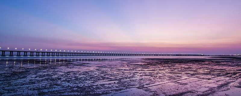 红海的海水是什么颜色